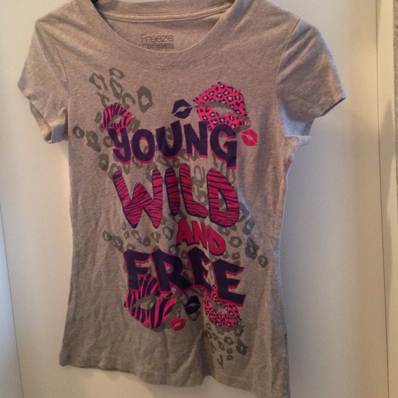 Young wild and free t-shirt - Picture 1 of 1