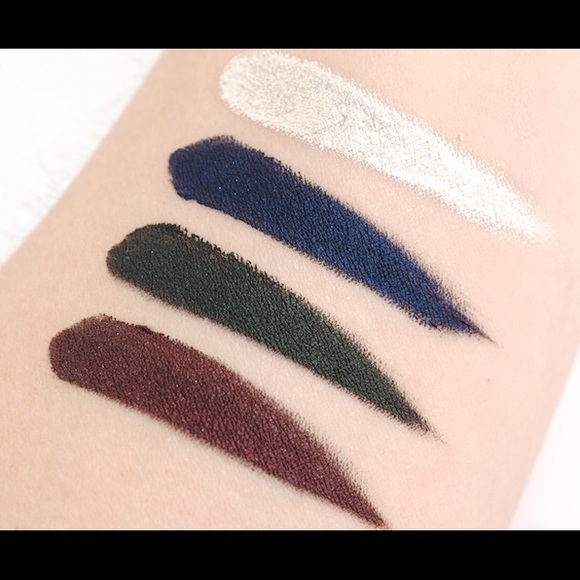 Make Up forever Black Tango Palette - Picture 3 of 3