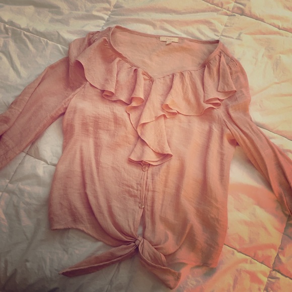 Cute, peach blouse