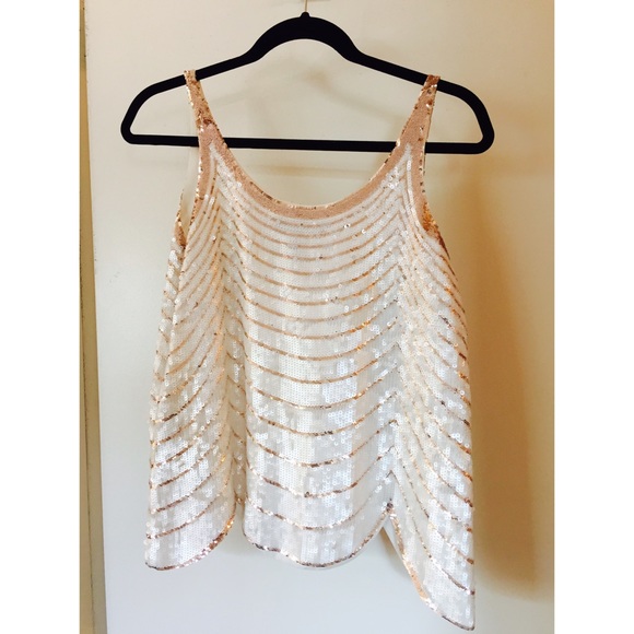 Sequenced BCBG top