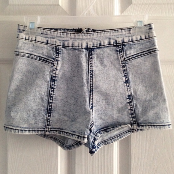🌸Bullhead🌸 acid wash high wasted shorts