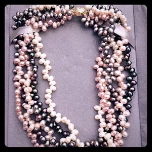 Necklace pearl