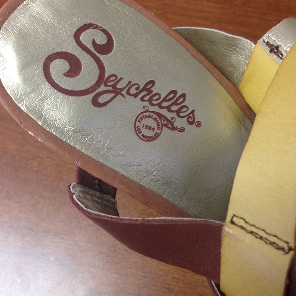 Anthropologie Seychelles squeak heel - Picture 2 of 3