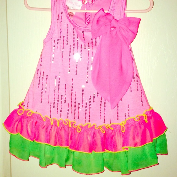 🎀Hot pink and green dress with sequins 12m  🎀 - Picture 1 of 3