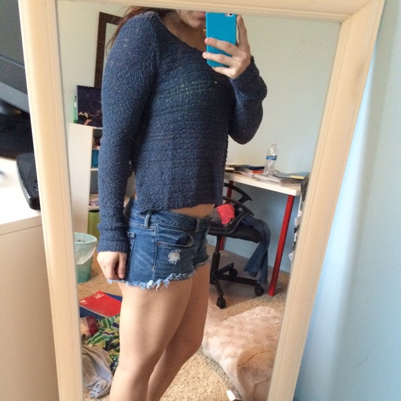 Blue long sleeve warm crop