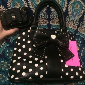 NWT BETSEY JOHNSON BOW PURSE W/ MATCHING WALLET