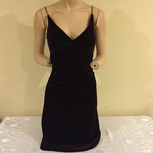 BURGUNDY Spaghetti strap velvet dress.