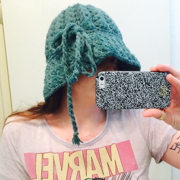 Knit hat - Picture 2 of 4