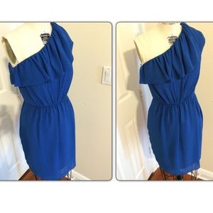 One shoulder blue dress