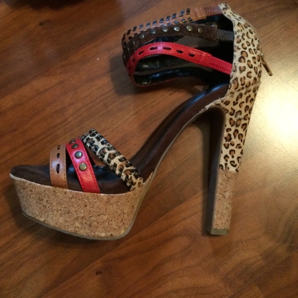 Jessica Simpson heels - Picture 2 of 4