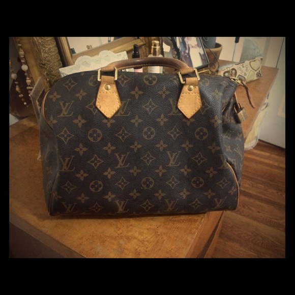 Louis Vuitton Speedy Bag