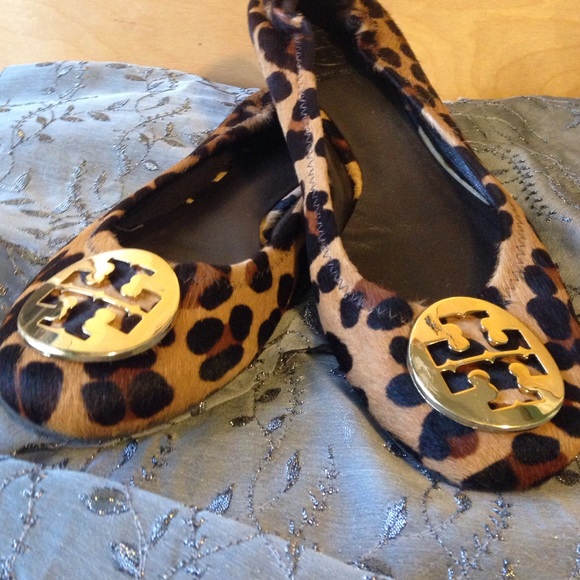 Tory Burch leopard/gold pony leather Reva w/box