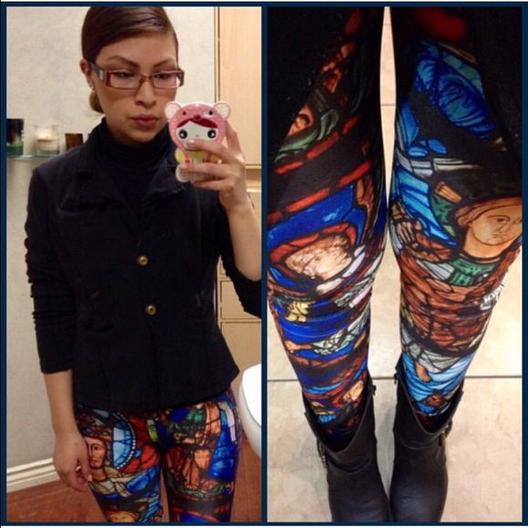 Cathedral leggings in great condition