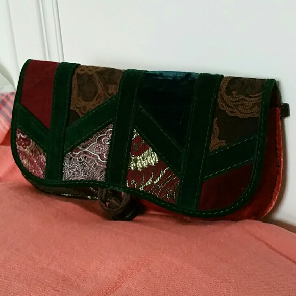 Host pick!! Lucky brand oriental clutch