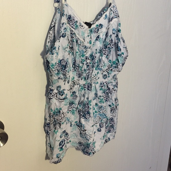 SOLD🚫🚫🚫Torrid Tank top.