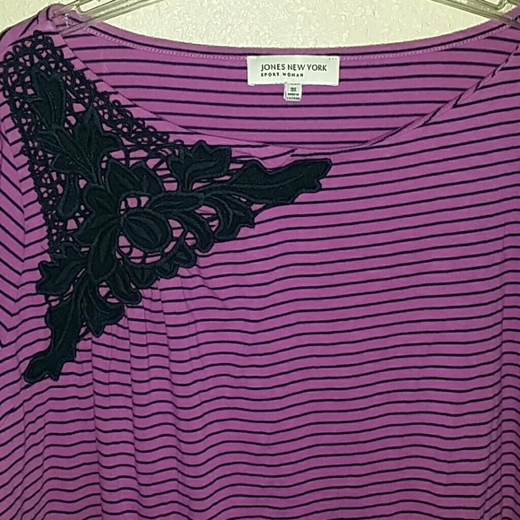 🚫sold @dwatta6🚫 Beautiful plus size top - Picture 2 of 2