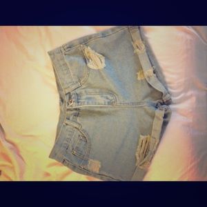 Ripped vintage high waisted shorts