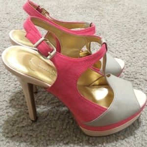 Jessica Simpson corral/tan pumps