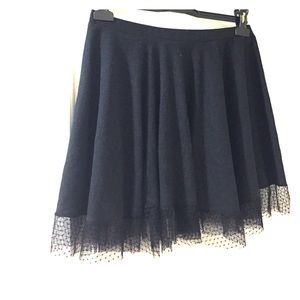 NWOT sz. Medium VS black cotton skirt w/ lace