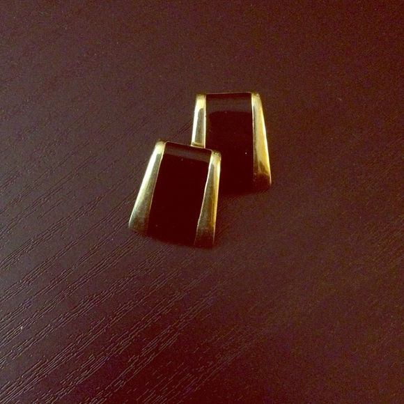 Vintage stud earrings