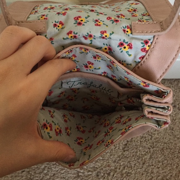 Purse - Picture 3 of 4