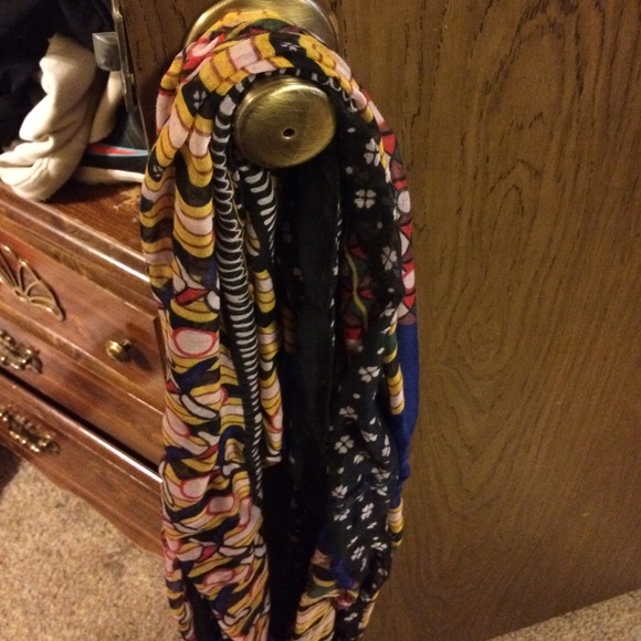 Pattern scarf💋 - Picture 2 of 4