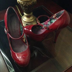 🎉REDUCED🎉Red Patent Weather Mary-Jane