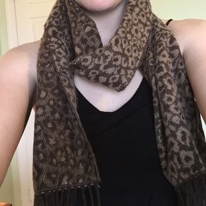 Leopard scarf