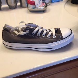 NWT Grey Converse