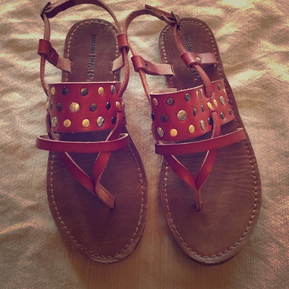 Adorable summer sandals! 🌻🌻