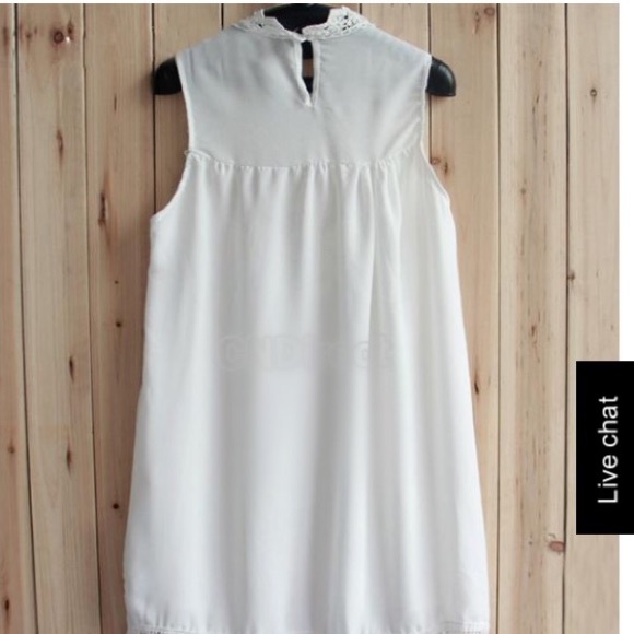 🚨SOLD🚨White dress/top with lace.New - Picture 3 of 3
