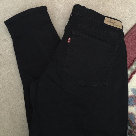 Levi's black skinny jeans