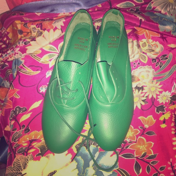 American Apparel green leather Oxford.
