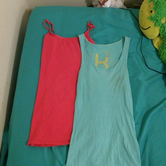 Tank tops - Picture 2 of 3