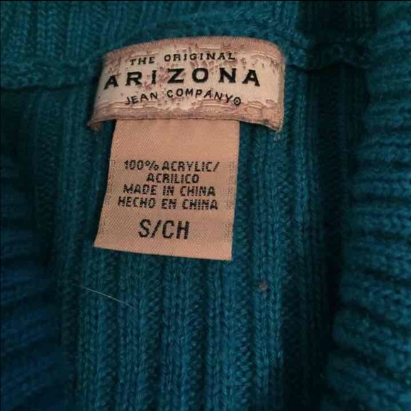 Blue Collared Sweater - Picture 2 of 2