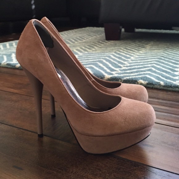 Steve Madden pumps