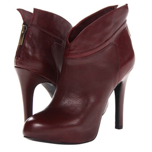 Jessica Simpson ankle boots in wine