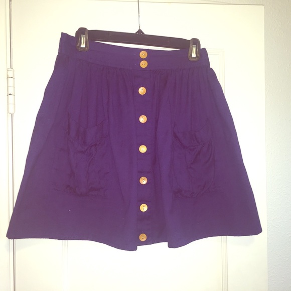 Fun and flirty Cooperative indigo skirt. Size M