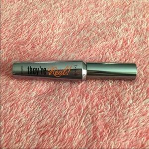 Benefit mascara