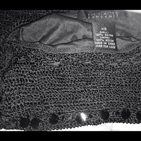 The Limited Black crochet top - Picture 2 of 4