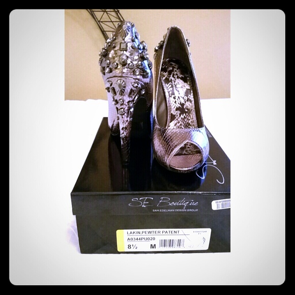 Sam Edelman Lakin Studded Pumps