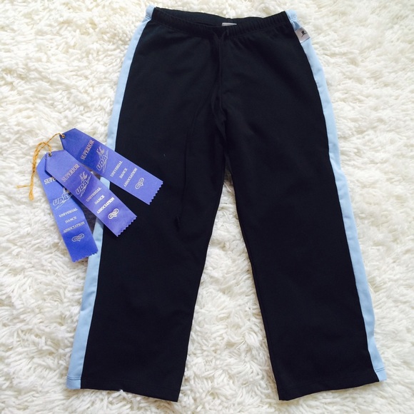 Biza | Black & Baby Blue Yoga Capris - Picture 4 of 6