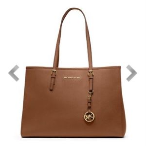 1 Michael kors bag