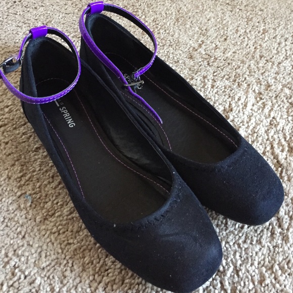 Black flats