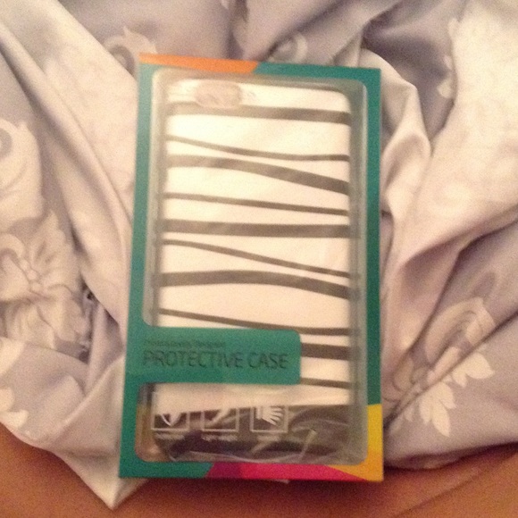 Iphone 6 black and white case