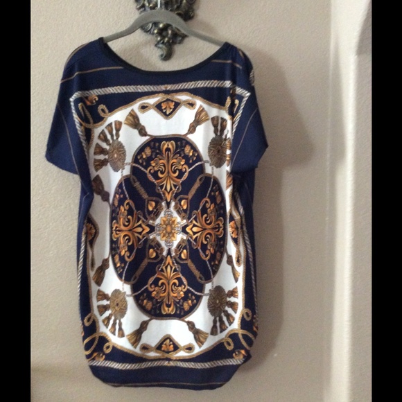 Top - Picture 2 of 3