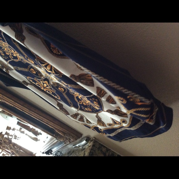 Top - Picture 3 of 3