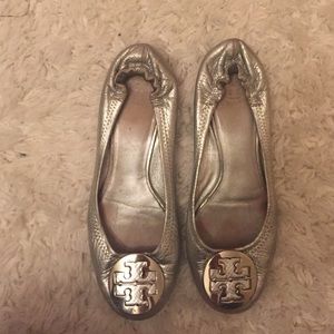 Silver Tory burch flats