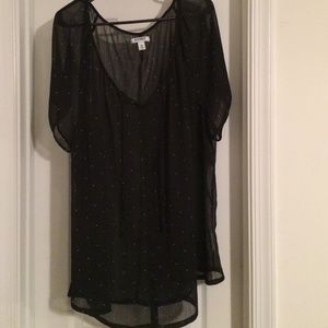 Old Navy short sleeve light top. Never worn.