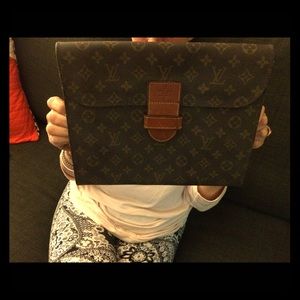 Louis Vuitton Envelope Clutch